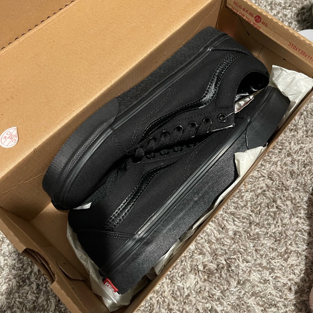 Vans Men's or women’s Black Sneakers